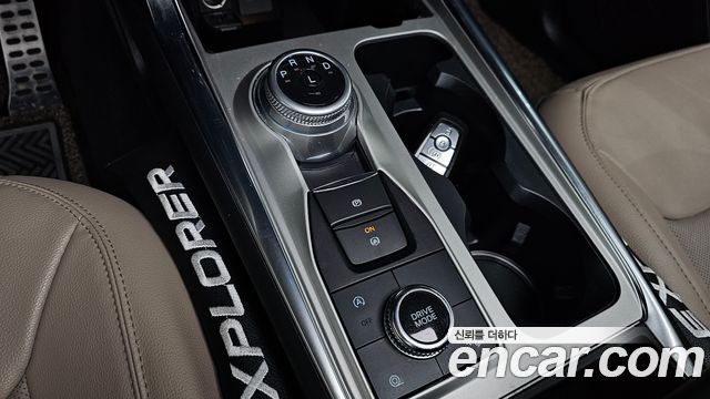 Ford Explorer (VI) 2.3 LimIted 4WD 2021 — фото 9