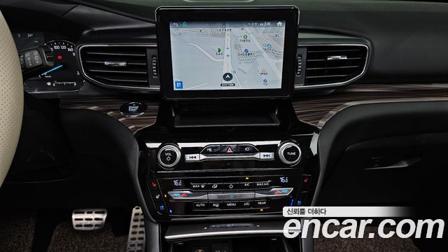 Ford Explorer (VI) 2.3 LimIted 4WD 2021 — фото 13