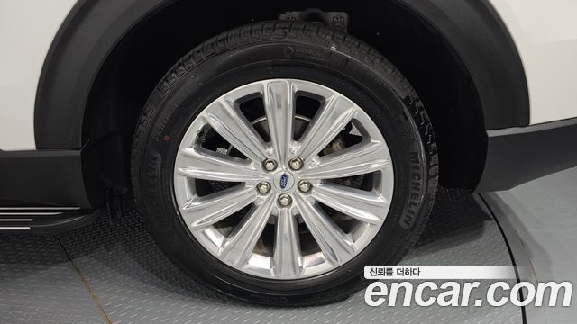 Ford Explorer (VI) 2.3 LimIted 4WD 2021 — фото 21