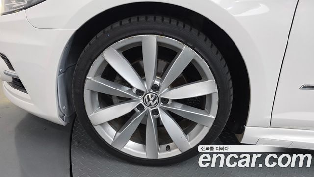 Volkswagen CC 2.0 TDI BlueMotion R-Line 2015 — фото 5