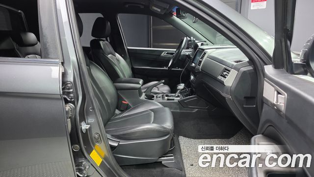 KG Mobility (SsangYong) Rexton Sports Khan Diesel 2.2 4WD Professional X (5-Link) 2019 — фото 11