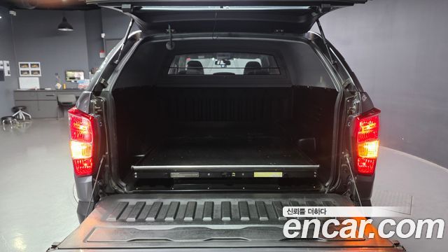 KG Mobility (SsangYong) Rexton Sports Khan Diesel 2.2 4WD Professional X (5-Link) 2019 — фото 20