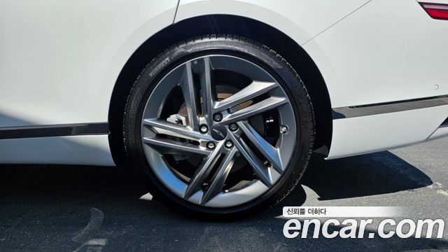 Genesis G80 (RG3) Gasoline 2.5 Turbo AWD 2025 — фото 21