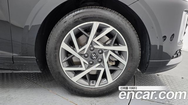 Hyundai Grandeur (GN7) 3.5 LPG 2WD Exclusive 2024 — фото 21