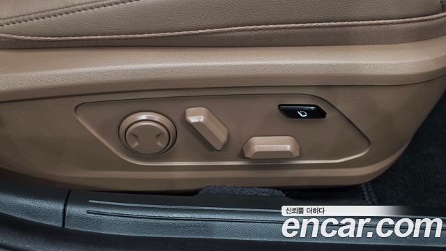 Hyundai Grandeur (GN7) 3.5 LPG 2WD Exclusive 2024 — фото 31