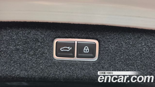 Genesis G90 (RS4) Gasoline 3.5 Turbo AWD 2022 — фото 17