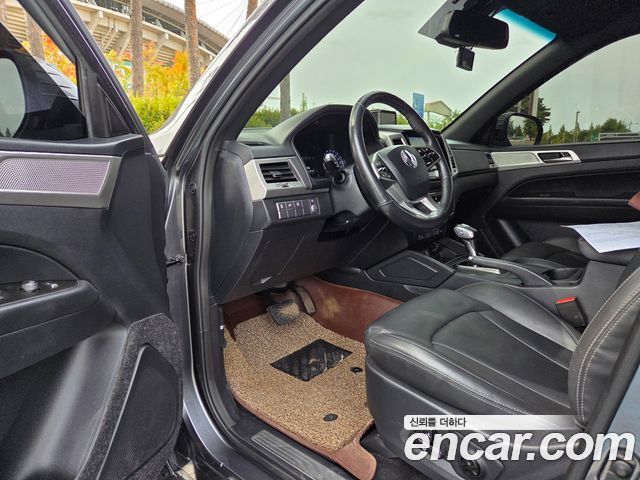 KG Mobility (SsangYong) Rexton Sports Khan Diesel 2.2 4WD Professional S (5-Link) 2019 — фото 7