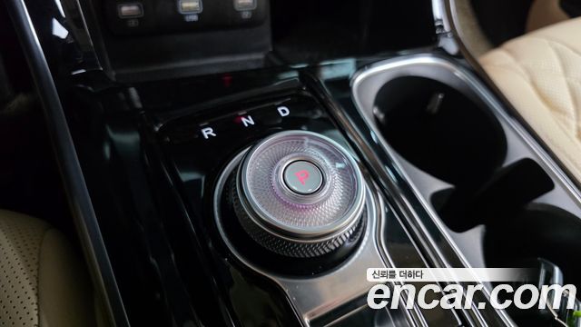 Kia Carnival (IV) Gasoline 9-seater Limousine(Special vehicle) 2021 — фото 9
