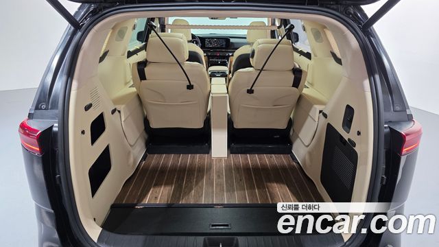 Kia Carnival (IV) Gasoline 9-seater Limousine(Special vehicle) 2021 — фото 27