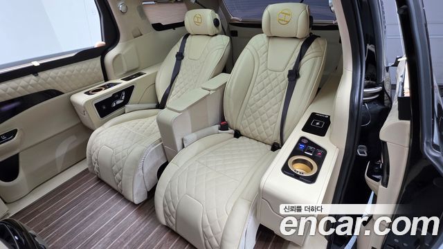 Kia Carnival (IV) Gasoline 9-seater Limousine(Special vehicle) 2021 — фото 30
