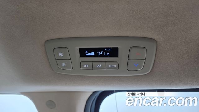 Kia Carnival (IV) Gasoline 9-seater Limousine(Special vehicle) 2021 — фото 34