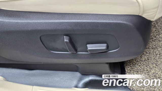 Kia Carnival (IV) Gasoline 9-seater Limousine(Special vehicle) 2021 — фото 36