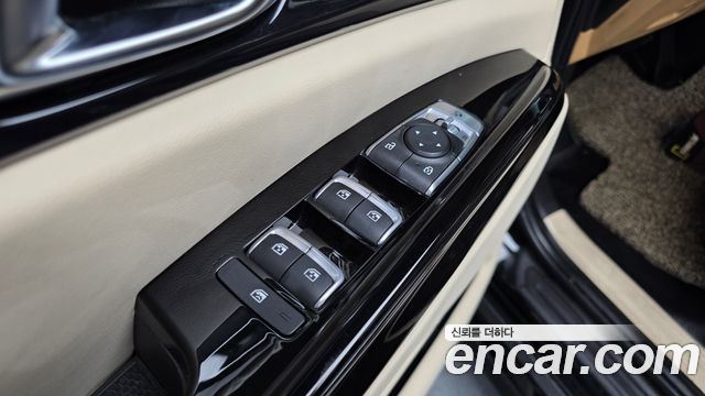 Kia Carnival (IV) Gasoline 9-seater Limousine(Special vehicle) 2021 — фото 37
