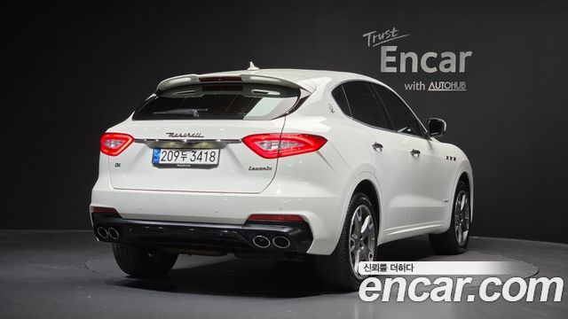 Maserati Levante 3.0 AWD GranSport 2020 — фото 2