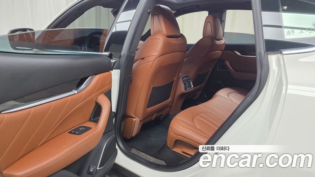 Maserati Levante 3.0 AWD GranSport 2020 — фото 12