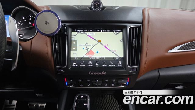 Maserati Levante 3.0 AWD GranSport 2020 — фото 13