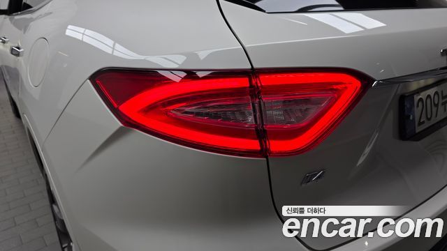 Maserati Levante 3.0 AWD GranSport 2020 — фото 23
