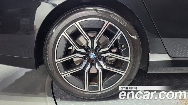 BMW 7 Series (G70) 740i sDrive M Sport 2023 — фото 5