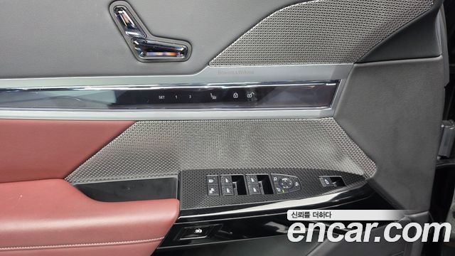 BMW 7 Series (G70) 740i sDrive M Sport 2023 — фото 17