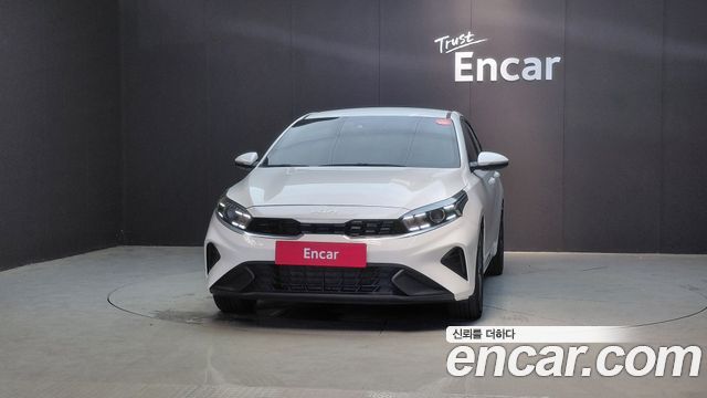 Kia K3 (II) 1.6 Prestige 2023 — фото 3