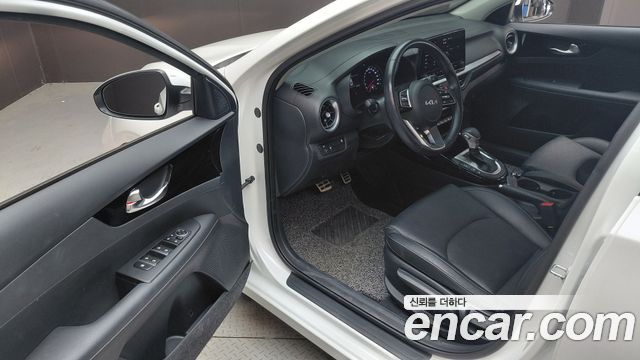 Kia K3 (II) 1.6 Prestige 2023 — фото 10