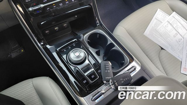 Kia Carnival (IV) Gasoline 9-Seater Signature 2023 — фото 9