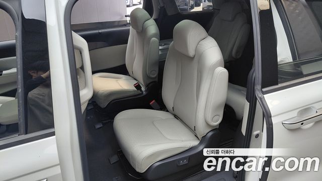 Kia Carnival (IV) Gasoline 9-Seater Signature 2023 — фото 12