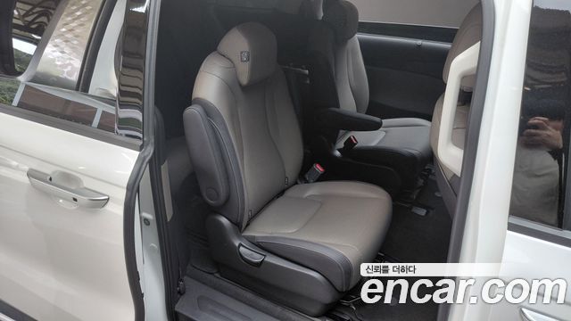 Kia Carnival (IV) HEV 9seater Signature 2024 — фото 11