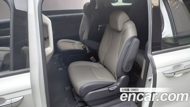 Kia Carnival (IV) HEV 9seater Signature 2024 — фото 12
