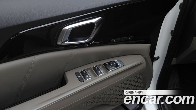 Kia Carnival (IV) HEV 9seater Signature 2024 — фото 19