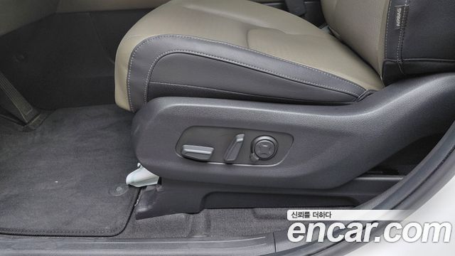 Kia Carnival (IV) HEV 9seater Signature 2024 — фото 30