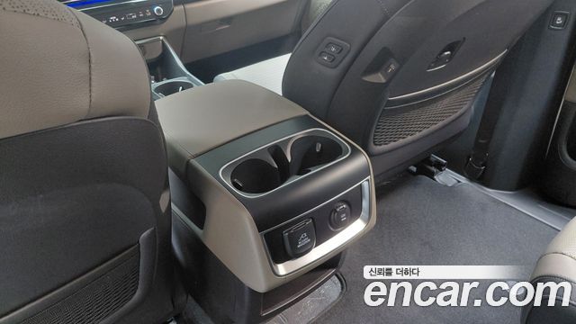 Kia Carnival (IV) HEV 9seater Signature 2024 — фото 31