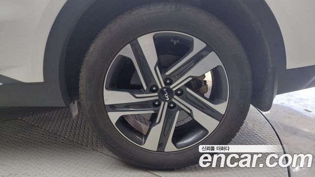 Kia Sorento (IV) HEV 1.6 2WD Signature 2023 — фото 21