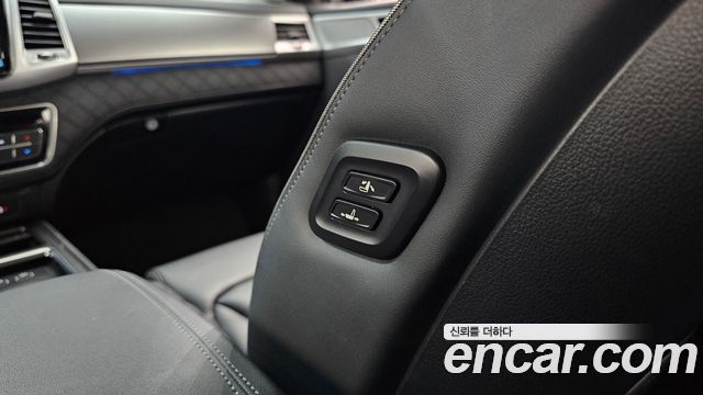 KG Mobility (SsangYong) Rexton Diesel 2.2 2WD Prestige 2022 — фото 27