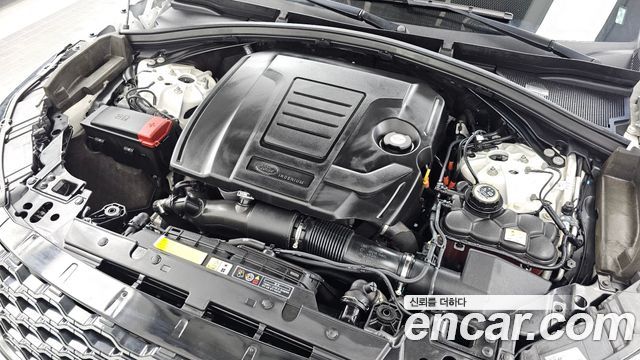Land Rover Range Rover Velar 2.0 P250 R-Dynamic SE 2023 — фото 6