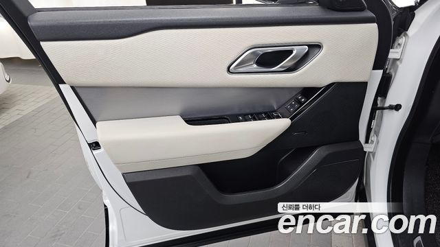 Land Rover Range Rover Velar 2.0 P250 R-Dynamic SE 2023 — фото 30