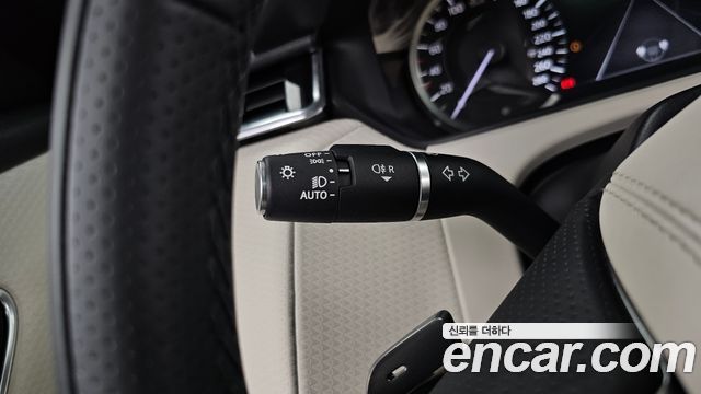 Land Rover Range Rover Velar 2.0 P250 R-Dynamic SE 2023 — фото 34