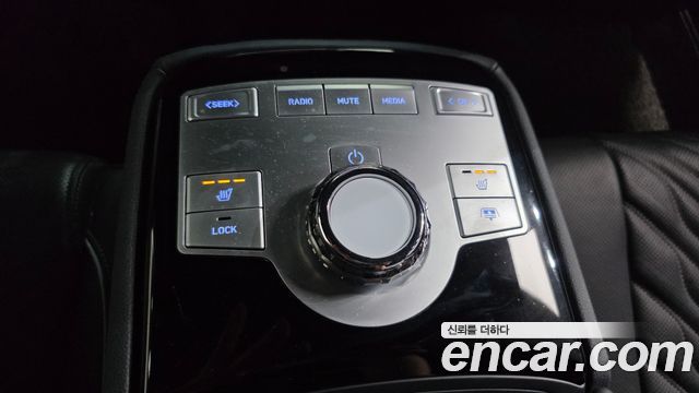 Genesis G80 (RG3) Gasoline 2.5 Turbo AWD 2025 — фото 19