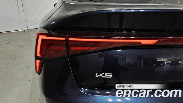 Kia K5 Hybrid (III) Signature 2024 — фото 23