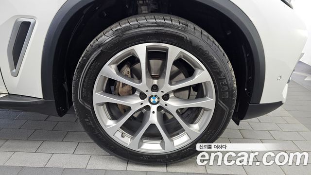 BMW X5 (G05) xDrive 30d xLine 2021 — фото 21