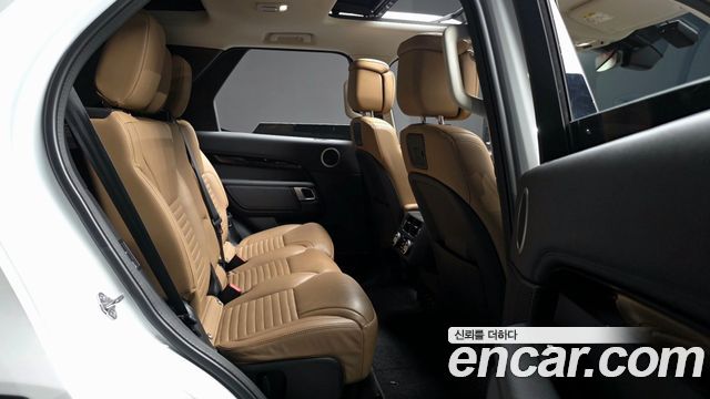 Land Rover Discovery 5 D300 HSE 2022 — фото 10