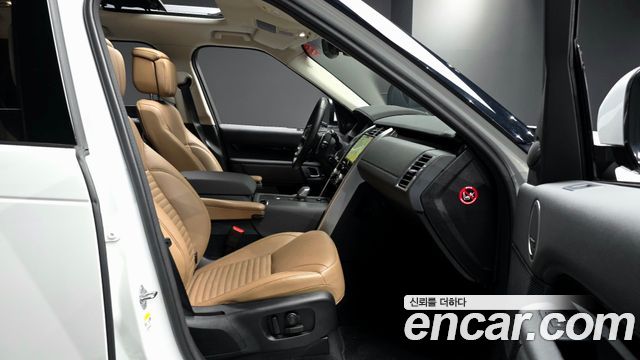 Land Rover Discovery 5 D300 HSE 2022 — фото 12