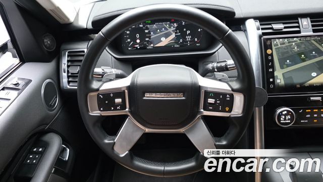 Land Rover Discovery 5 D300 HSE 2022 — фото 13