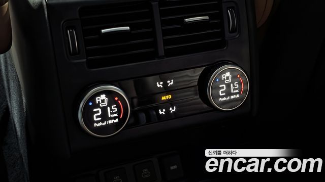 Land Rover Discovery 5 D300 HSE 2022 — фото 18