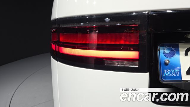 Land Rover Discovery 5 D300 HSE 2022 — фото 23