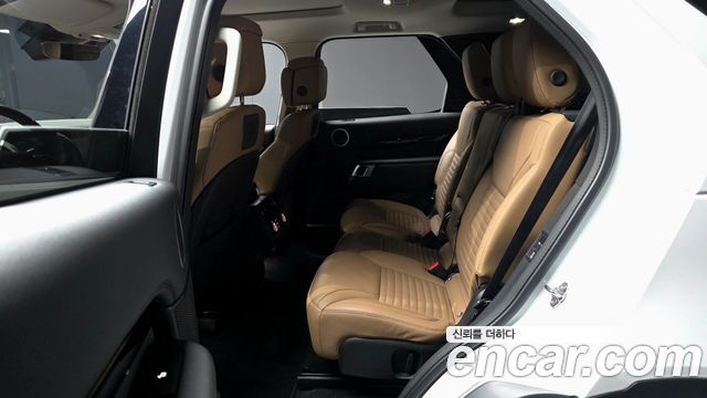 Land Rover Discovery 5 D300 HSE 2022 — фото 26