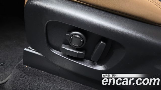 Land Rover Discovery 5 D300 HSE 2022 — фото 32