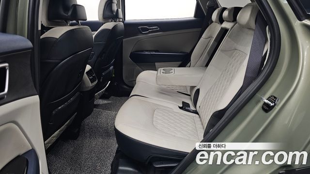 Kia Sportage (V) Diesel 2.0 4WD Signature Gravity 2023 — фото 11