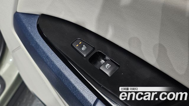 Kia Sportage (V) Diesel 2.0 4WD Signature Gravity 2023 — фото 17