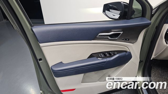 Kia Sportage (V) Diesel 2.0 4WD Signature Gravity 2023 — фото 24